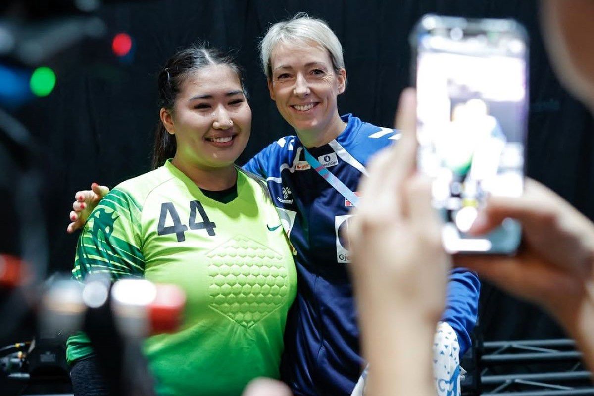 Întâlnire Katrine Lunde - Damira Zhaparova la CM 2025