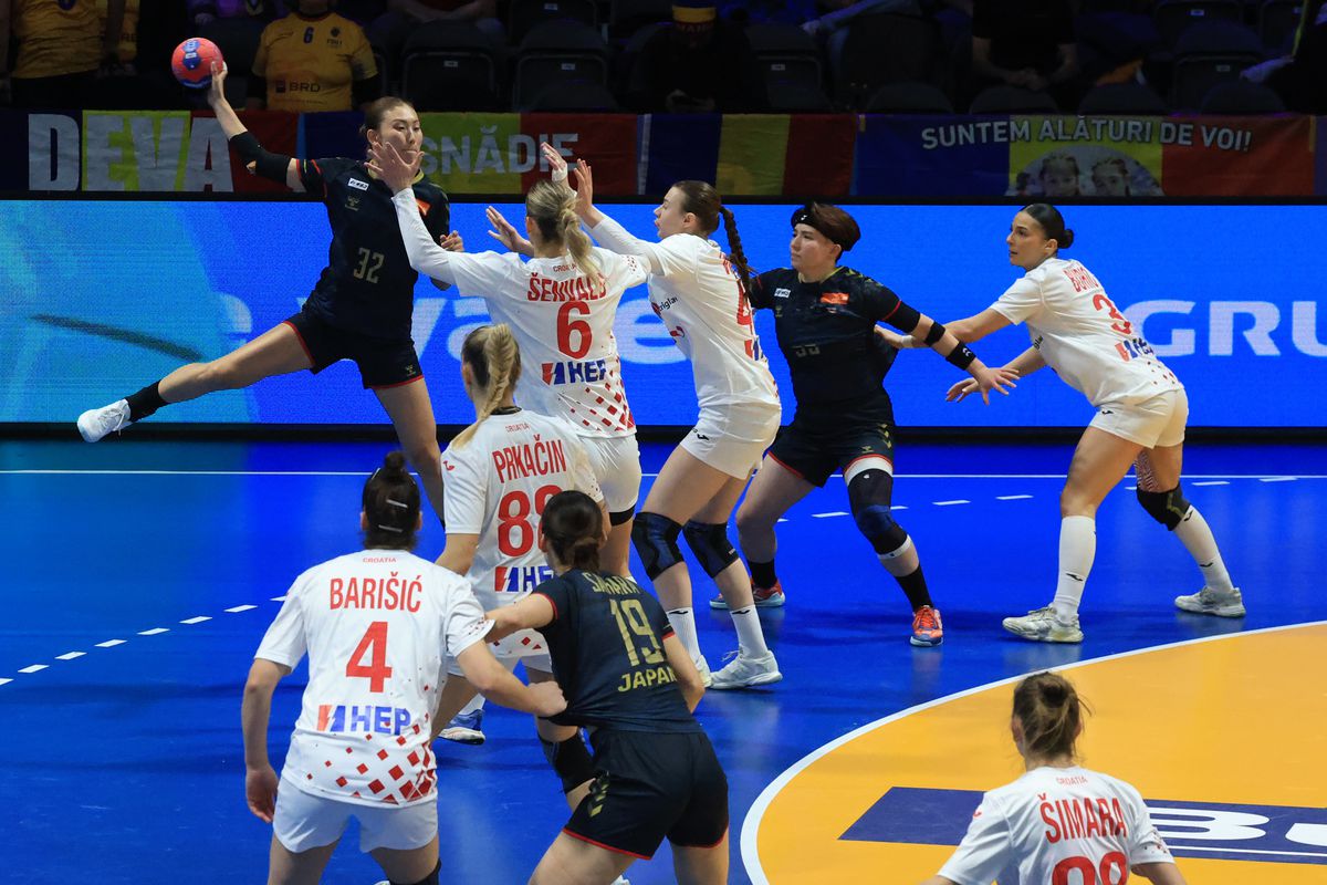 S-a rezolvat și penultimul mister din grupa României de la Campionatul Mondial + de 1 Decembrie, fanii tricolori s-au înfrățit cu galeria altei țări