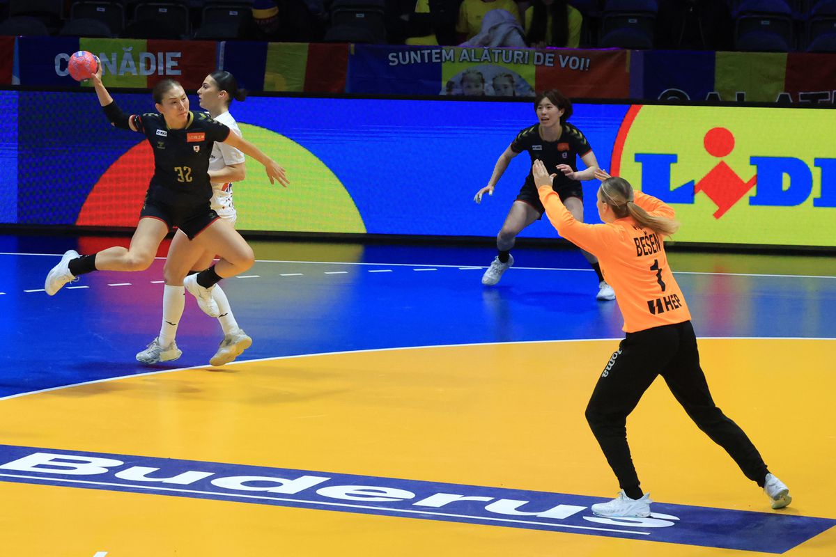 S-a rezolvat și penultimul mister din grupa României de la Campionatul Mondial + de 1 Decembrie, fanii tricolori s-au înfrățit cu galeria altei țări