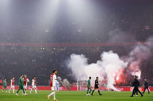 Meci suspendat din cauza suporterilor lui Ajax
foto: Imago Images