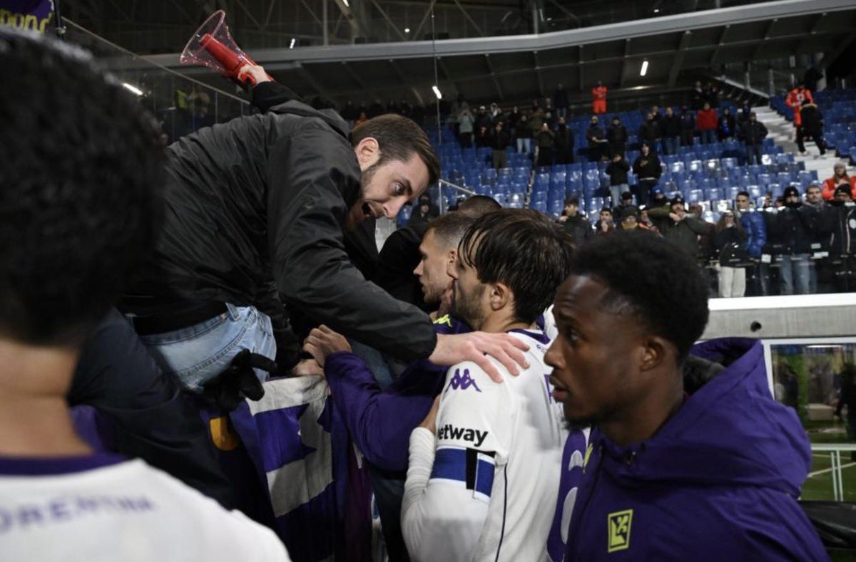 Dzeko, „călăul” României din preliminarii, poate fi sancționat dur » A intrat în conflict cu ultrașii propriei echipe