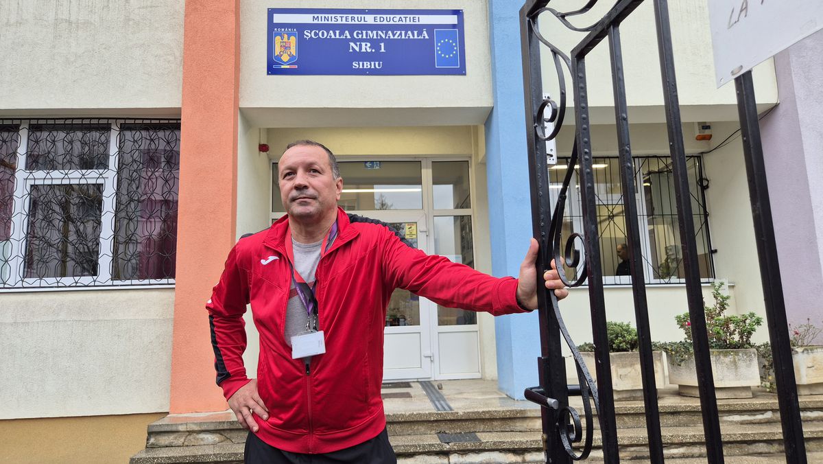 „Te mai recunoaște lumea?” » Fostul campion al Diviziei A s-a făcut profesor de sport! Numește fotbalistul român preferat și își dezvăluie temerile: „Să nu se întâmple la Dinamo ca la Steaua!”