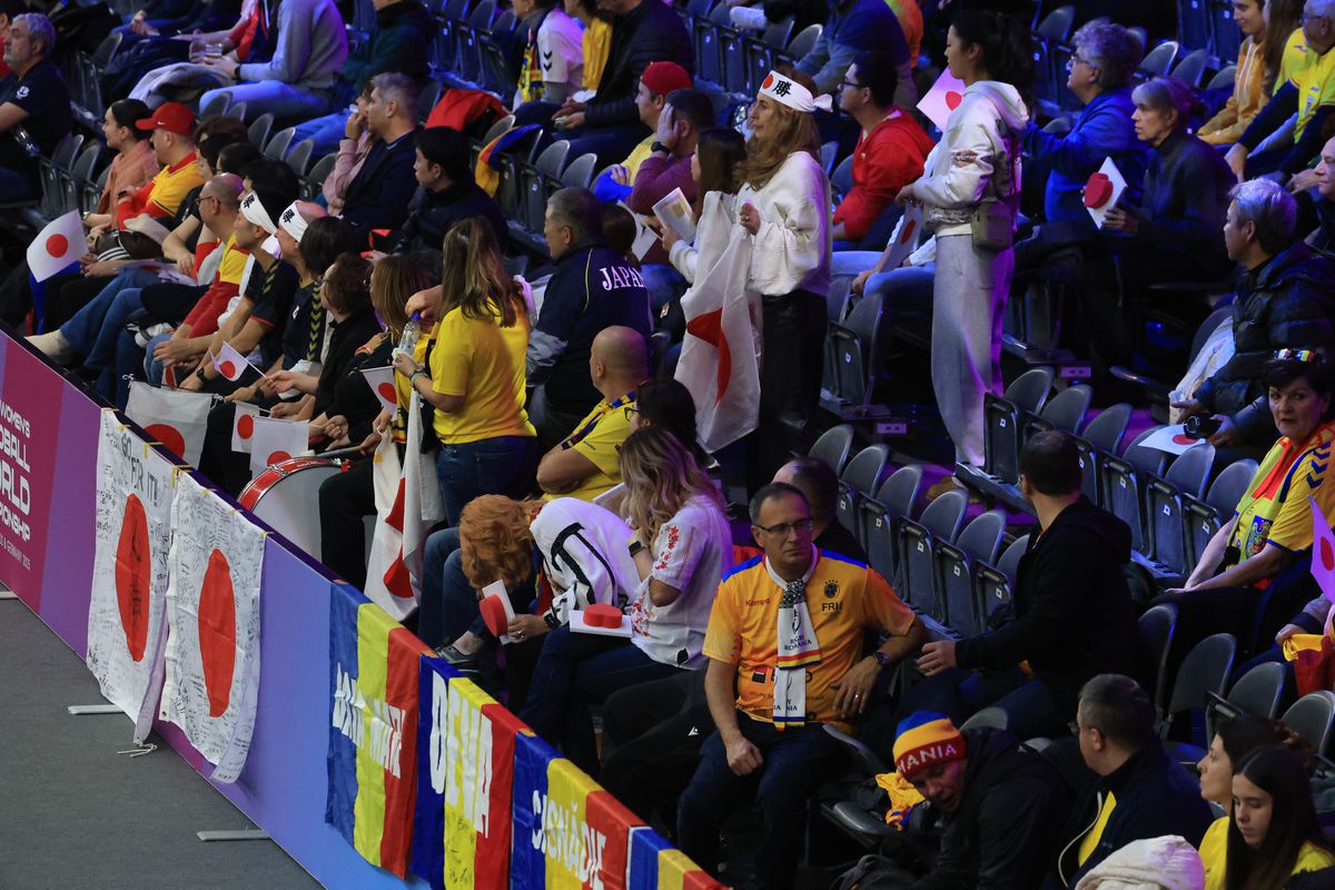 S-a rezolvat și penultimul mister din grupa României de la Campionatul Mondial + de 1 Decembrie, fanii tricolori s-au înfrățit cu galeria altei țări