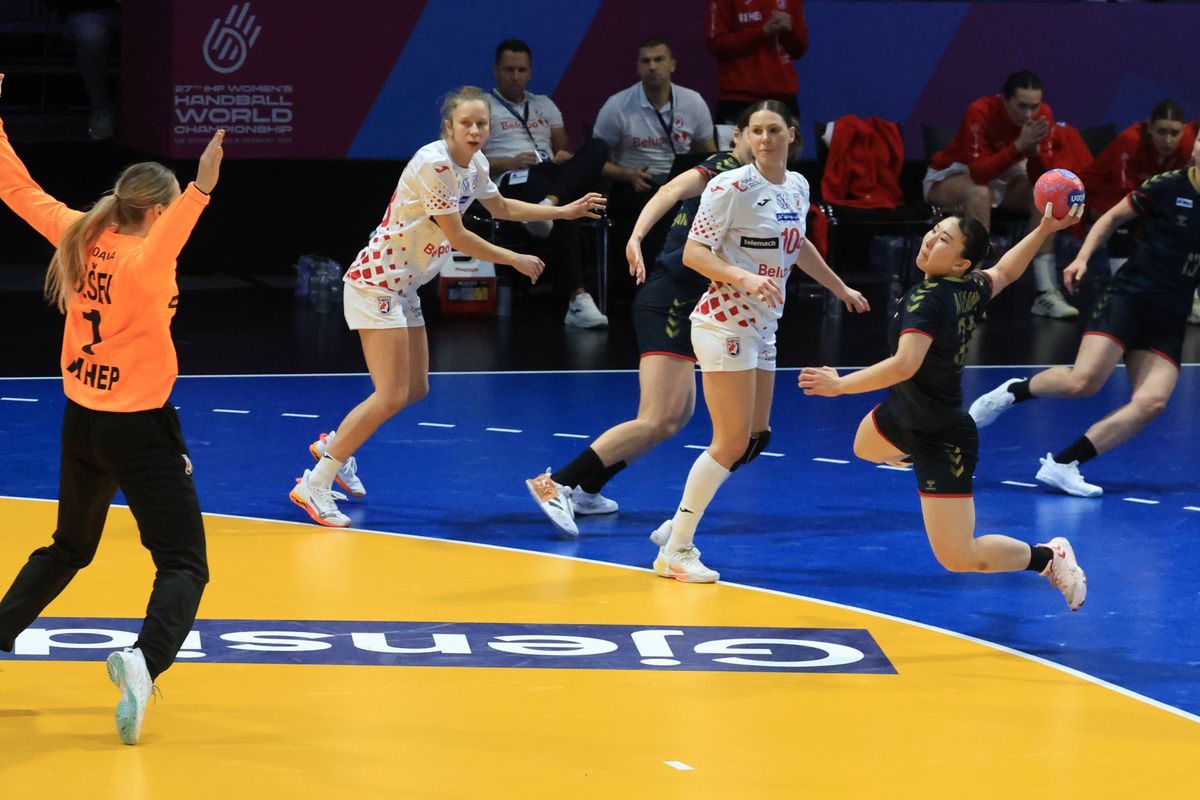 S-a rezolvat și penultimul mister din grupa României de la Campionatul Mondial + de 1 Decembrie, fanii tricolori s-au înfrățit cu galeria altei țări