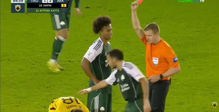 Răzvan Marin a fost eliminat în Panathinaikos - AEK Atena / foto: captură YouTube AEK Atena