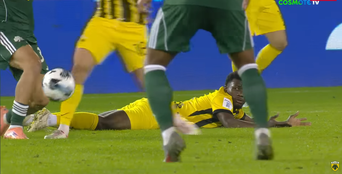 Răzvan Marin, eliminat în derby-ul orașului Atena: „A protestat vehement”