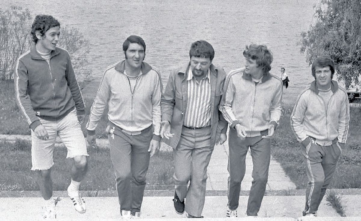 Fotbalul lui Liță Dumitru: printre Cruyff și Pele » Dezvăluiri colosale dintr-o carieră memorabilă: „Blat comandat de Ceaușescu și executat de Piști Kovacs”