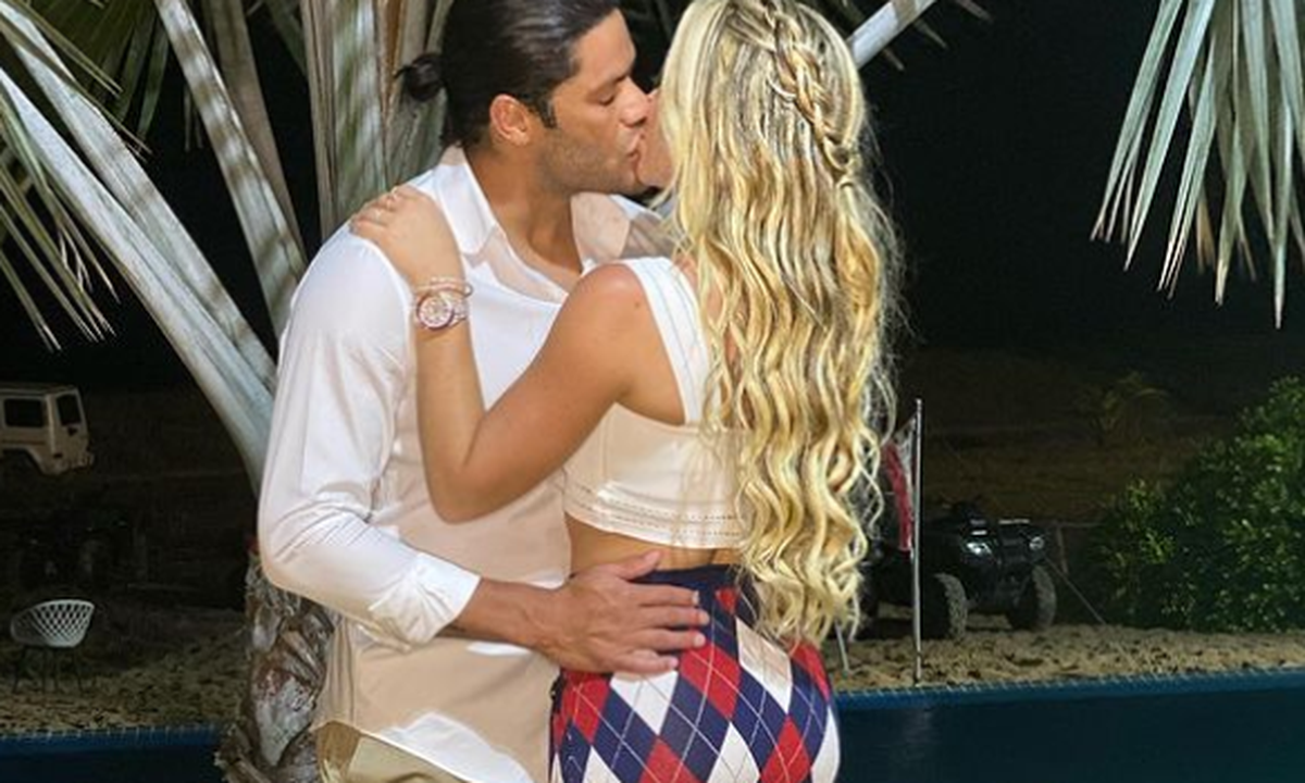 FOTO Hulk și nepoata fostei sale soții, primul revelion în calitate de soț și soție » Cum au petrecut cei doi