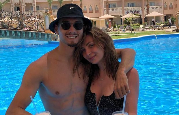 Un fotbalist al Rapidului și-a cerut iubita de soție în noaptea de Revelion: „Cel mai frumos DA din viața mea!”