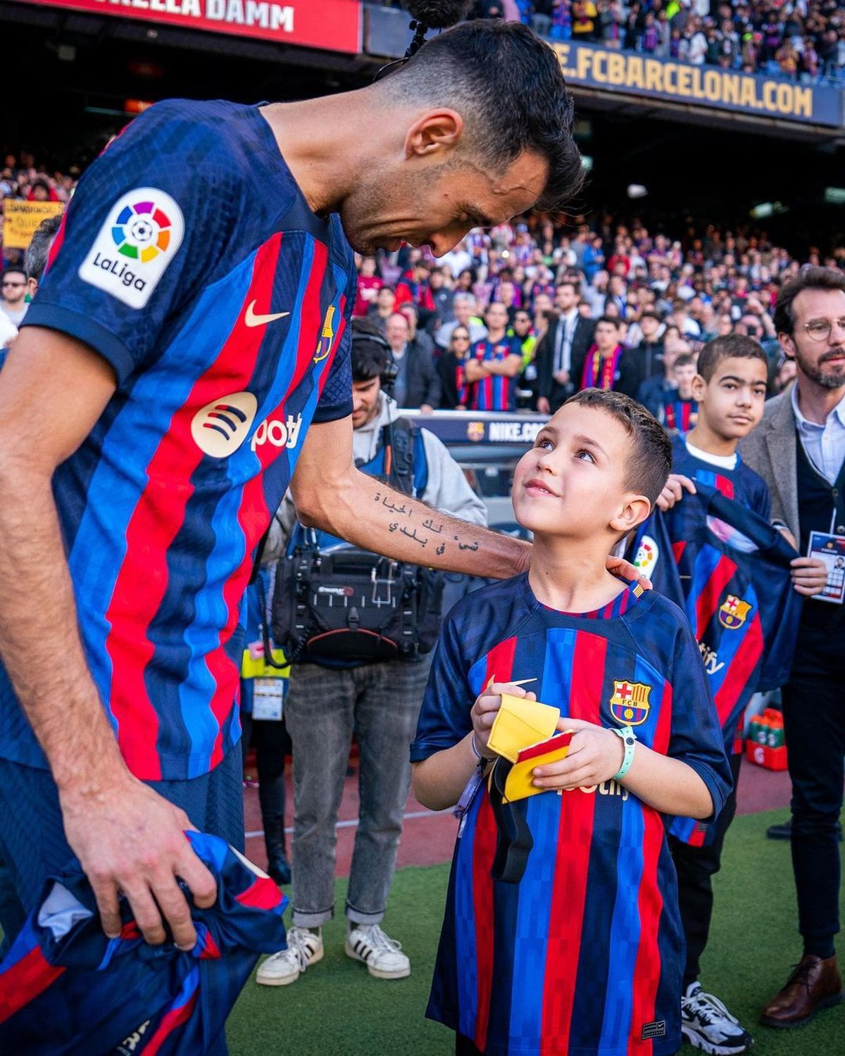 Inițiativă minunată a catalanilor! Ce au făcut jucătorii Barcelonei pentru copiii bolnavi