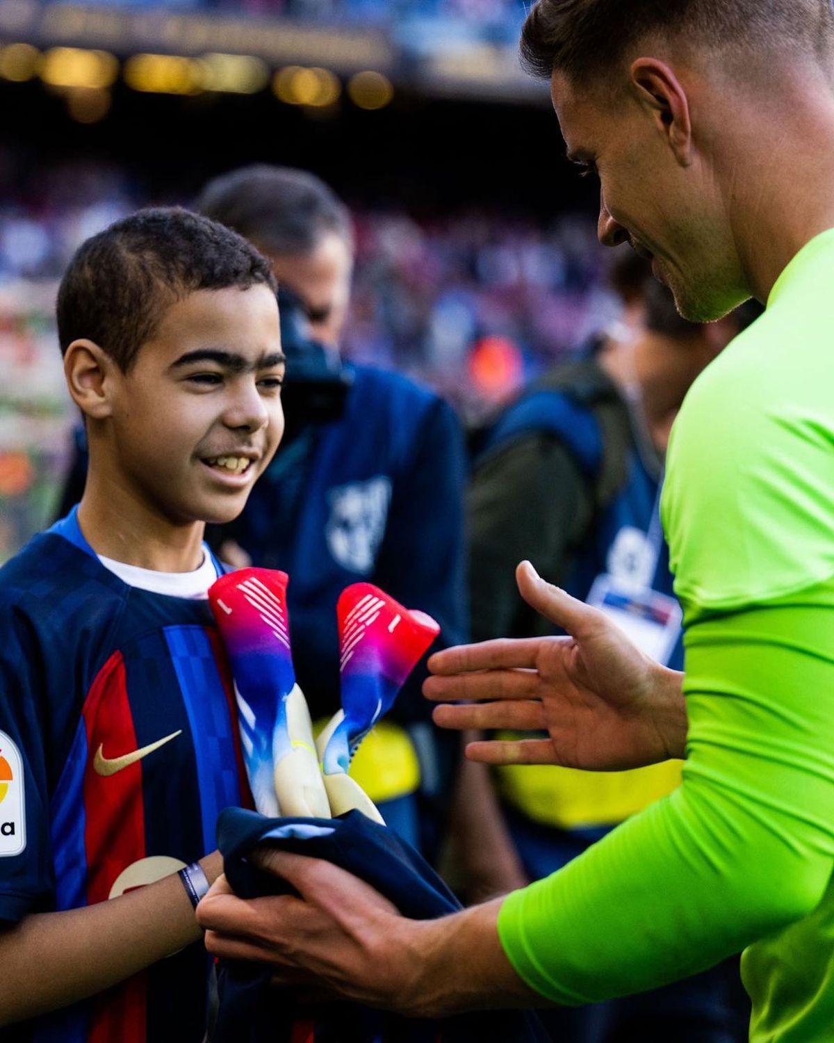 Inițiativă minunată a catalanilor! Ce au făcut jucătorii Barcelonei pentru copiii bolnavi