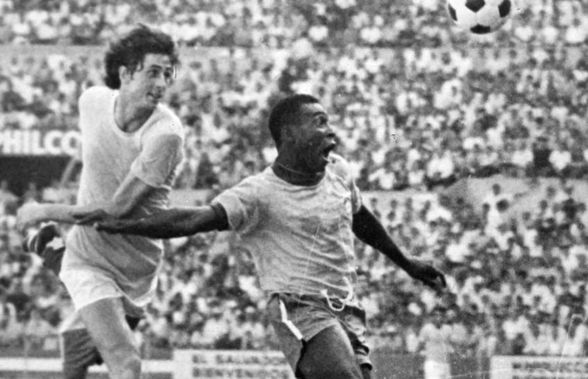 Dezvăluire după mai bine de 52 de ani despre meciul cu Brazilia lui Pele » Cornel Dinu: „Arbitrul vorbea românește”