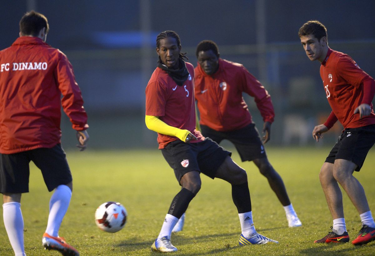 Francezul trecut pe la Dinamo a rămas îndrăgostit pe viață de București: „Îmi amintește mult de Paris, iar mâncarea era uimitoare!” » Interviu după 10 ani cu jucătorul dat dispărut de club