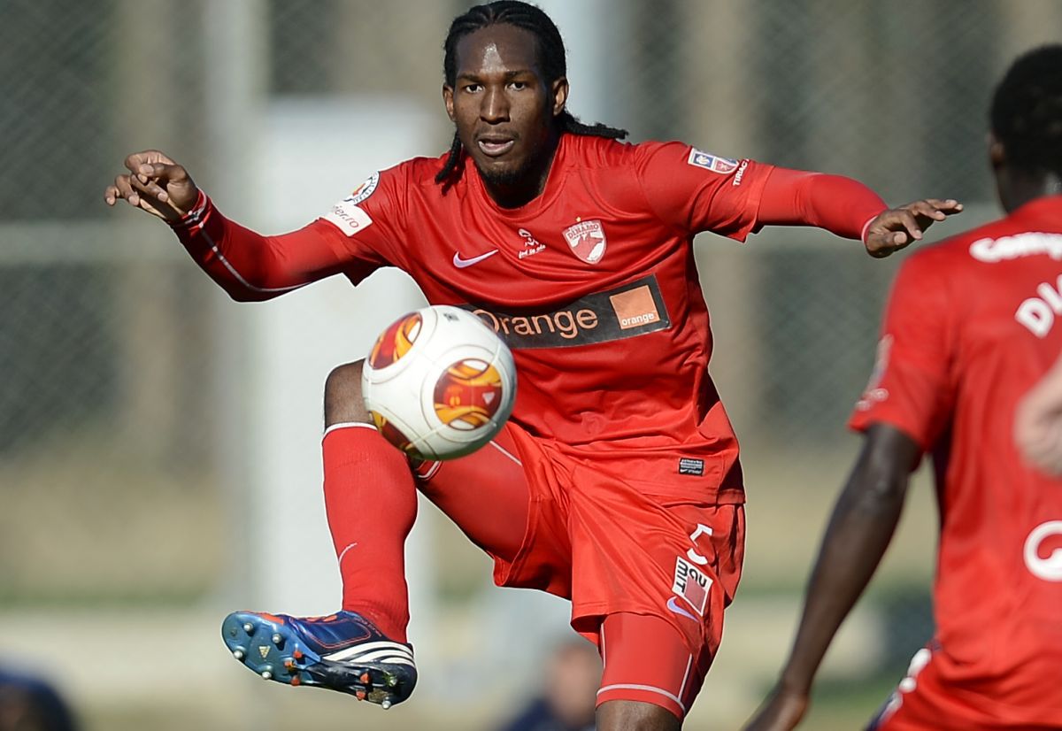 Francezul trecut pe la Dinamo a rămas îndrăgostit pe viață de București: „Îmi amintește mult de Paris, iar mâncarea era uimitoare!” » Interviu după 10 ani cu jucătorul dat dispărut de club