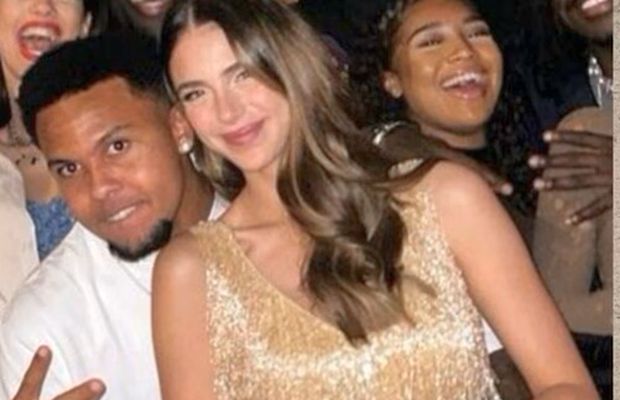 Fotbalist al lui Juventus, surprins, de Revelion, alături de un model german