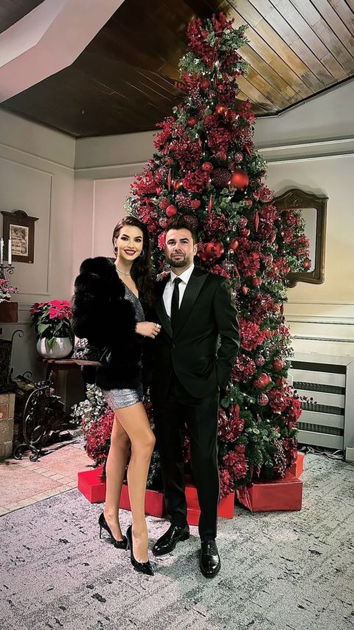 Cu ce se ocupă soția lui Adrian Mutu » Sandra, apariție cu bijuterii de zeci de mii de euro