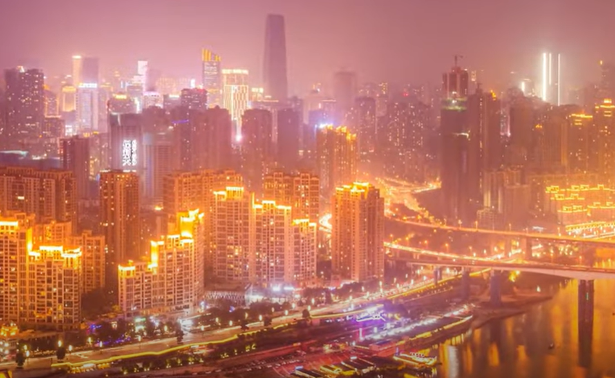 Imagini INCREDIBILE cu Chongqing, cel mai mare oraș al Chinei: peisaje desprinse din filmele-SF