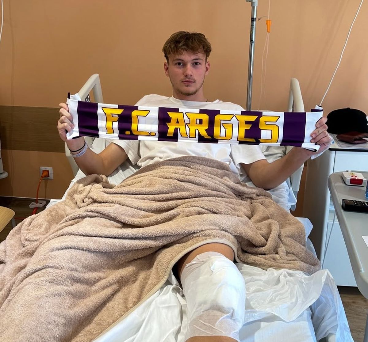 Andrei Bucur, portarul greu încercat al lui FC Argeș: două operații la genunchi la 21 de ani