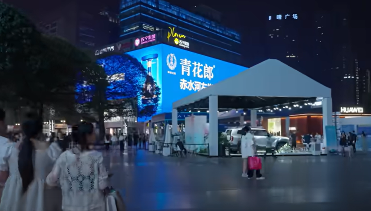 Din altă lume! Megaorașul din China despre care nu vorbește nimeni, dar e la nivel de Shanghai și Beijing » Stadionul se încadrează în peisajul futurist