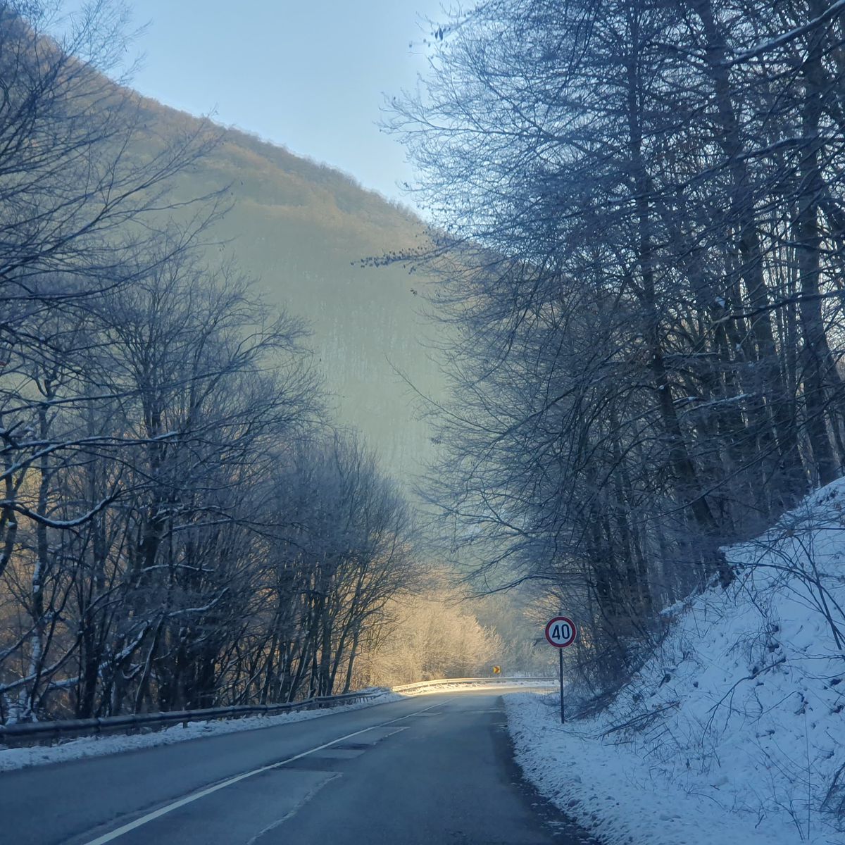 Zăpadă în Bulgaria, senin în Turcia