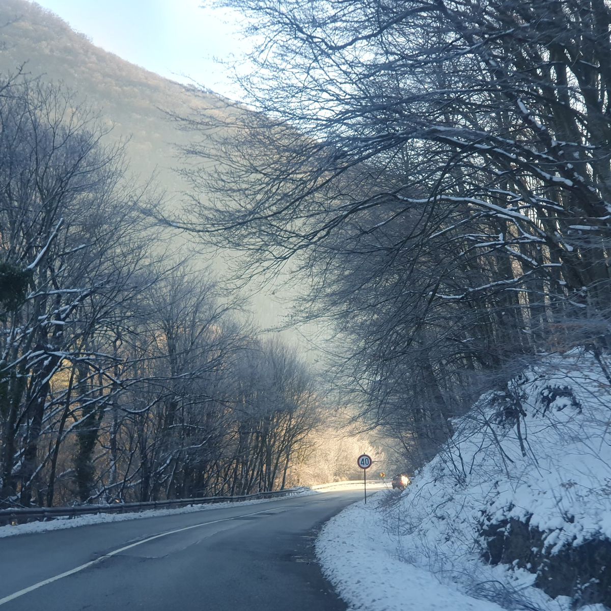 Zăpadă în Bulgaria, senin în Turcia