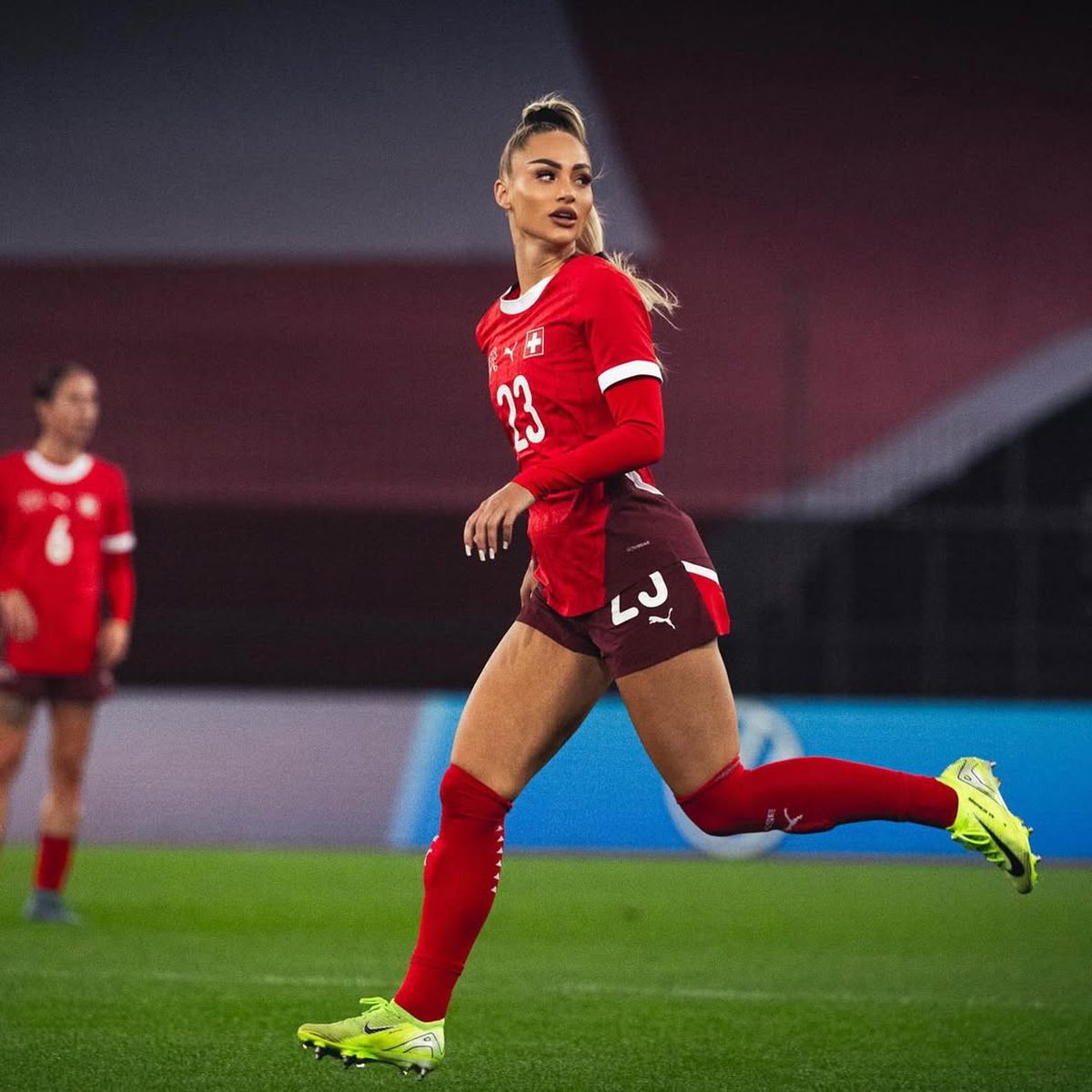 Inteligența artificială a decis » Top 5 cele mai frumoase fotbaliste în 2025