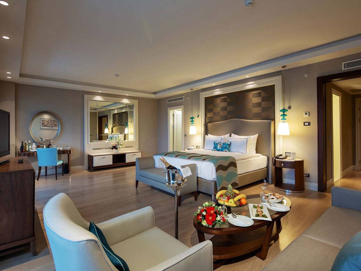 Granzii din Superligă, despărțiți de 20 km » FCSB e într-un complex de top, Dinamo și Rapid pe malul apei, iar Craiova e pe urmele lui Obama și Putin