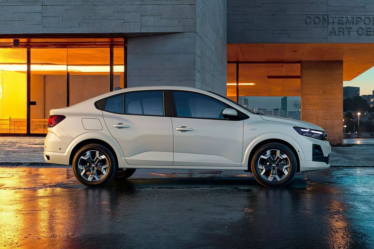 Românii au văzut prețul noului model Dacia și au reacționat dur: „Cum să coste atât? Iau Passat și mai rămân cu bani”