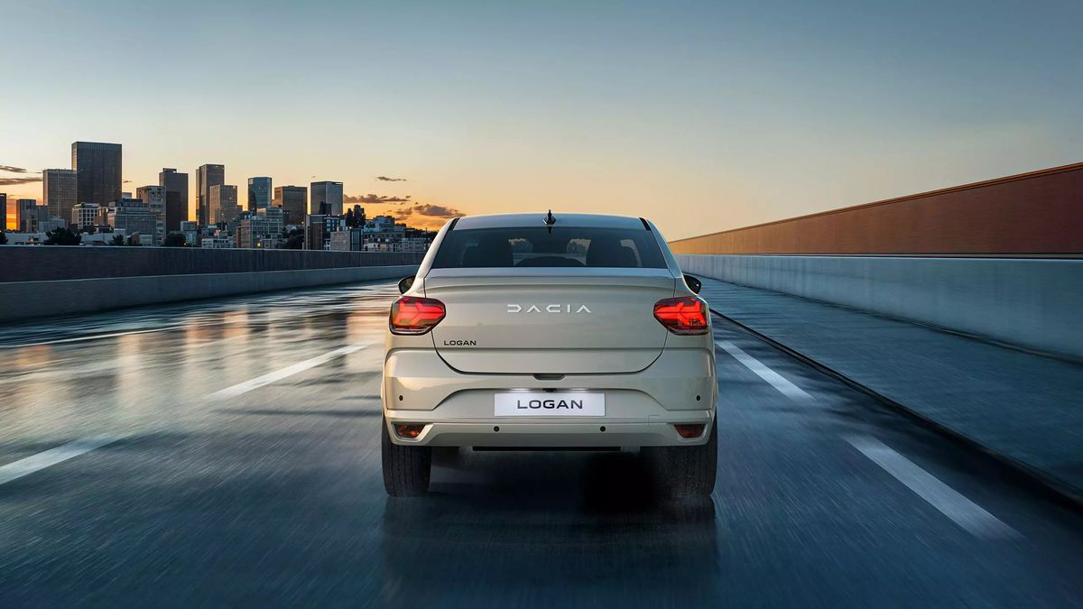 Românii au văzut prețul noului model Dacia și au reacționat dur: „Cum să coste atât? Iau Passat și mai rămân cu bani”