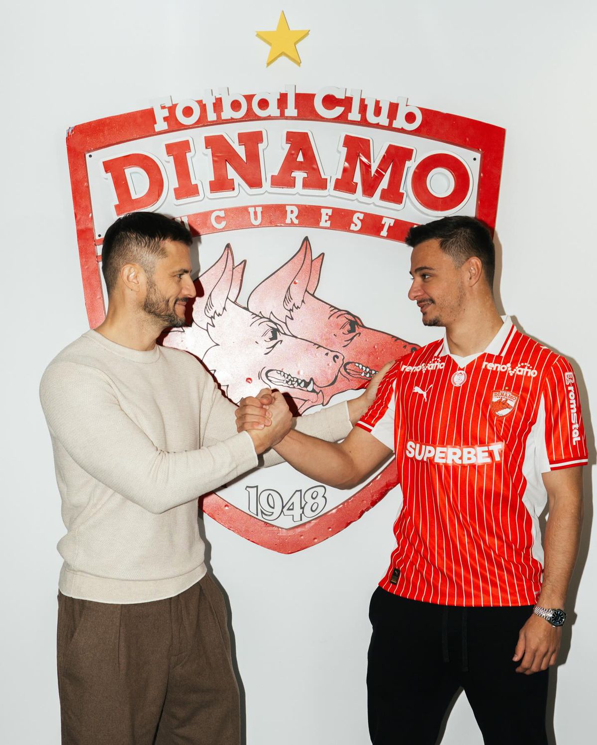 Fail la prezentarea noului transfer al lui Dinamo: „Află în aplicație”, dar aplicația nu funcționa!