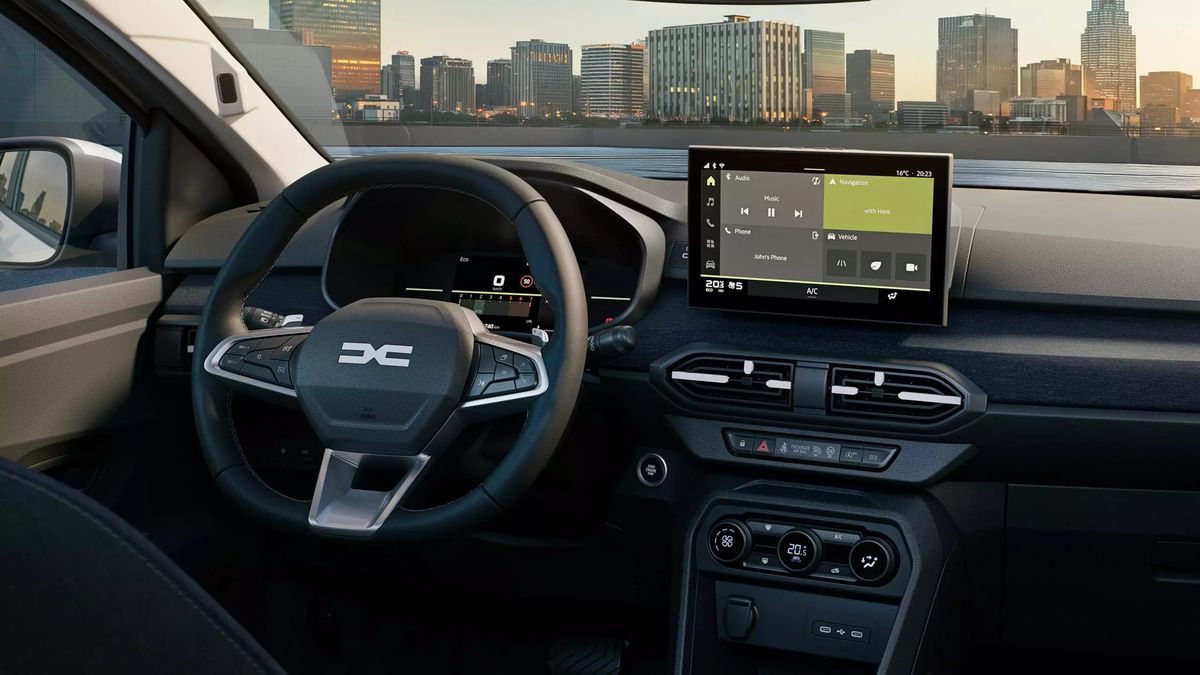 Românii au văzut prețul noului model Dacia și au reacționat dur: „Cum să coste atât? Iau Passat și mai rămân cu bani”