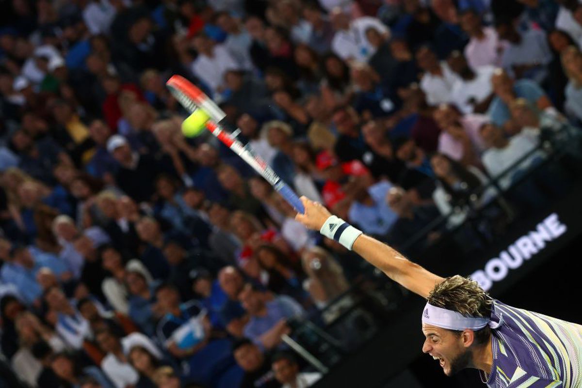 Novak Djokovic - Dominic Thiem 6-4, 4-6, 2-6, 6-3, 6-4 // VIDEO + FOTO Rege la Melbourne! Djokovic revine magistral în fața lui Thiem și continuă lupta cu recordurile