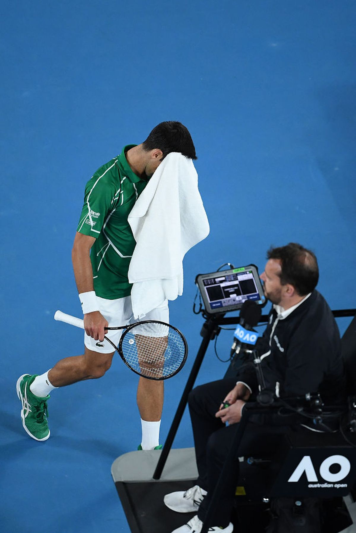 NOVAK DJOKOVIC - DOMINIC THIEM // VIDEO + FOTO Momentul care a rupt finala Australian Open: Djokovic, scos din sărite de arbitru: „Bravo, omule, tocmai ai devenit celebru”