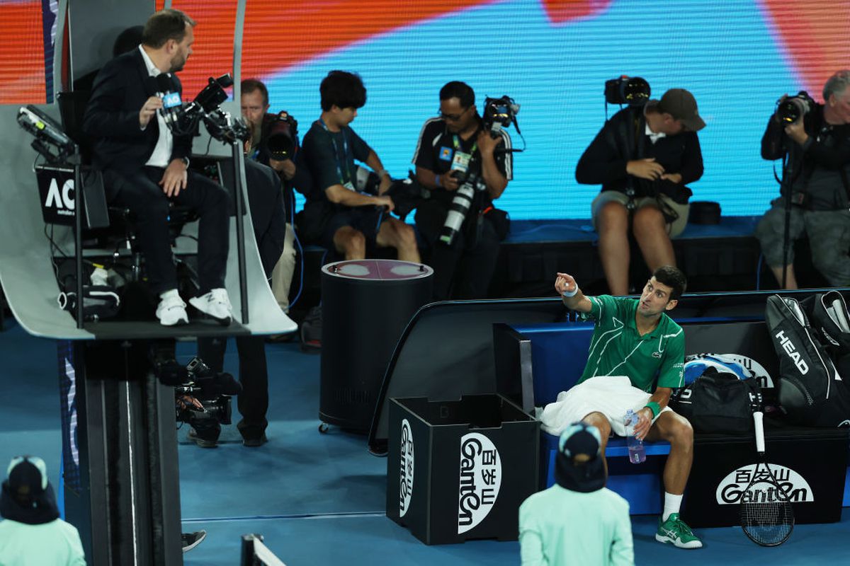 NOVAK DJOKOVIC - DOMINIC THIEM // VIDEO + FOTO Momentul care a rupt finala Australian Open: Djokovic, scos din sărite de arbitru: „Bravo, omule, tocmai ai devenit celebru”