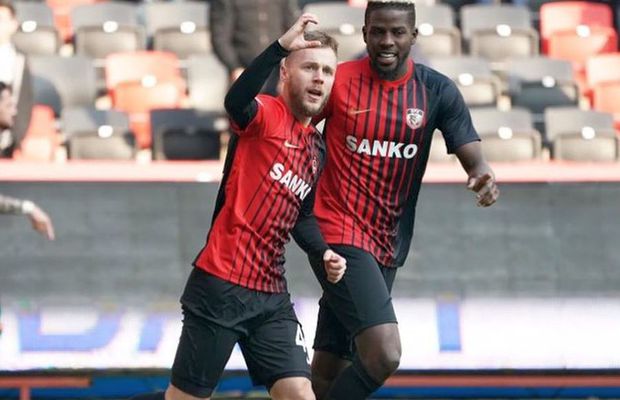 GAZIANTEP - SIVASSPOR  5-1 // VIDEO + FOTO Marius Șumudică a umilit liderul din Turcia! Alex Maxim a dat două goluri