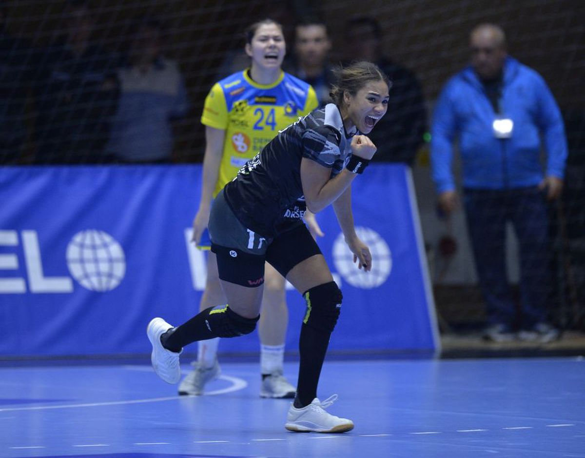 CSM BUCUREȘTI - METZ 32-27 // FOTO + VIDEO Meciul renașterii pentru Cristina Neagu și compania!