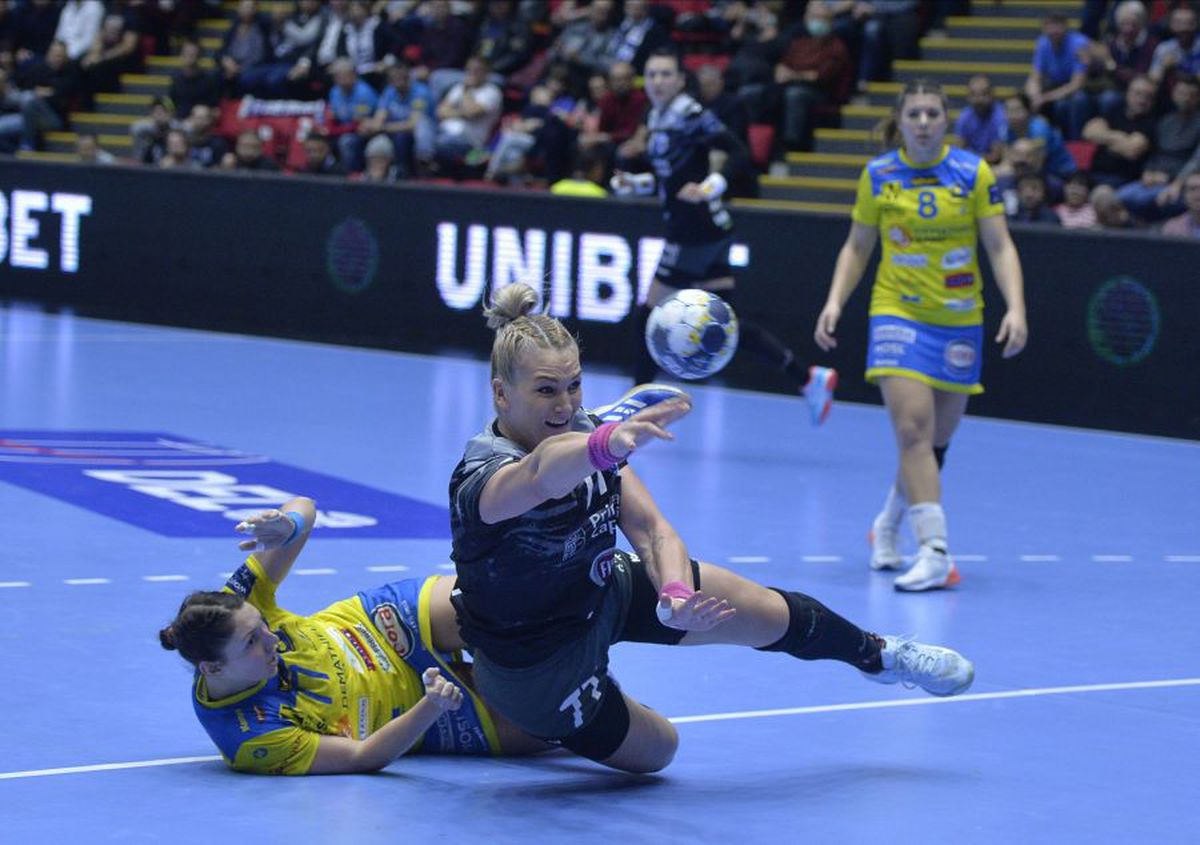 Vipers Kristiansand - CSM București // Adrian Vasile explică schimbarea radicală de atitudine a „tigroaicelor”: „Vreau să cred că asta e fața echipei mele”