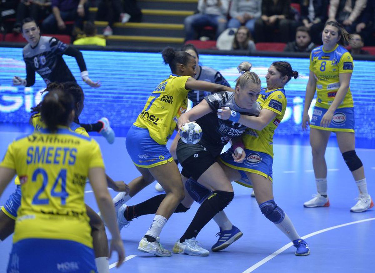 Vipers Kristiansand - CSM București // Adrian Vasile explică schimbarea radicală de atitudine a „tigroaicelor”: „Vreau să cred că asta e fața echipei mele”