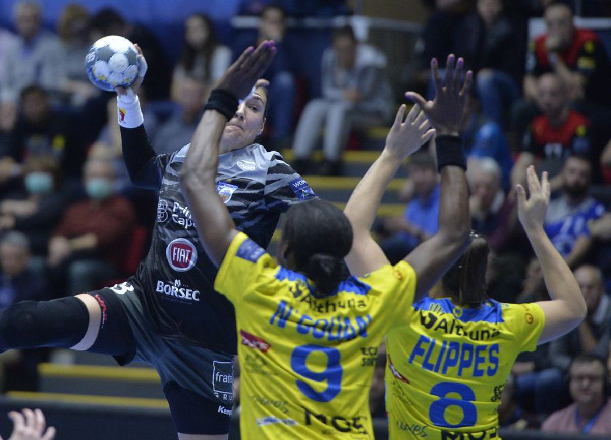 Vipers Kristiansand - CSM București // Adrian Vasile explică schimbarea radicală de atitudine a „tigroaicelor”: „Vreau să cred că asta e fața echipei mele”