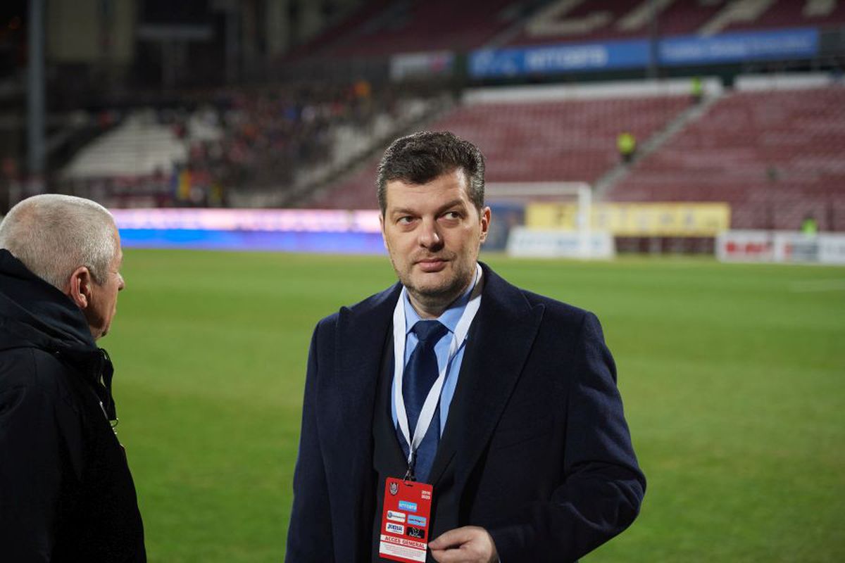 CFR Cluj - FCSB 1-0 // Florinel Coman pune „tunurile” pe Istvan Kovacs: „Nu se dă roșu la acea fază! Nu trebuia să ne arbitreze”