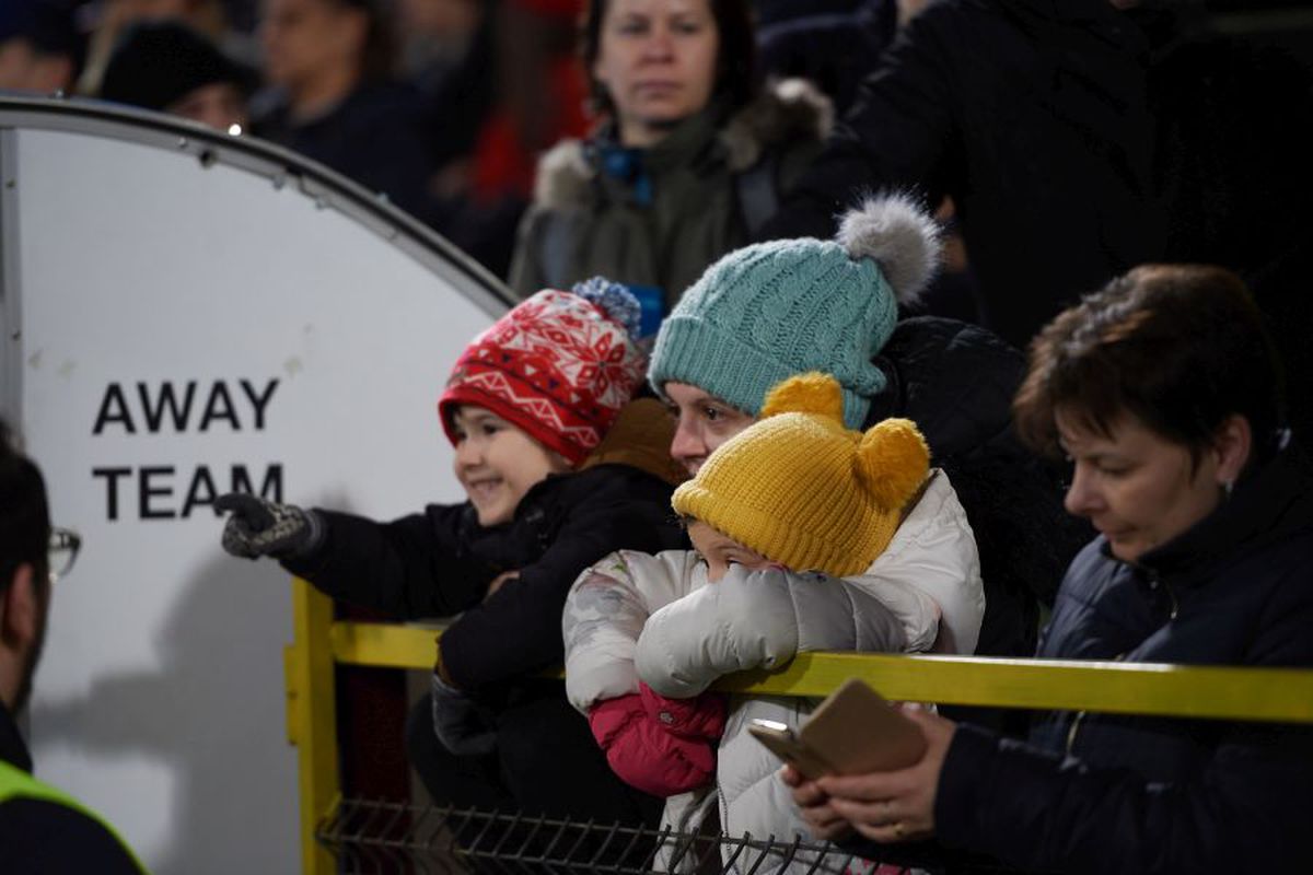 CFR CLUJ - FCSB. EXCLUSIV Un conducător al campioanei i-a cerut lui Dan Petrescu să joace ofensiv: „Să nu-mi dea emoții, pentru că sufăr mult!”