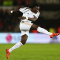 Gomis, în tricoul lui Swansea / FOTO: GettyImages