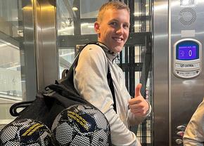 Sperietură trasă de fotbaliștii lui IFK Goteborg: „Am de făcut un anunț ciudat. Trebuie să aterizăm de urgență” » Motivul bizar