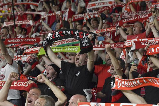 O parte din galeria lui Sepsi OSK la finala Cupei României // sursă foto: Imago Images
