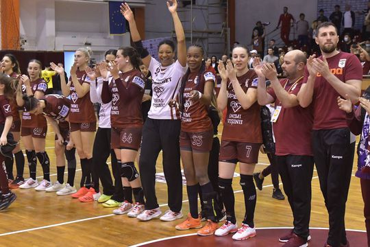 Eliza Buceschi, numărul 7, s-a înțeles cu Rapid / FOTO: Imago