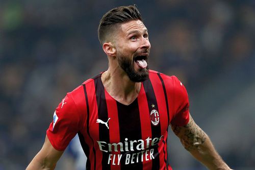 Olivier Giroud, 36 de ani, își va prelungi cu un an contractul cu AC Milan, scadent la finalul sezonului în curs.