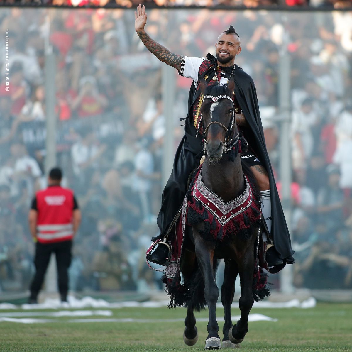 Arturo Vidal, prezentat la Colo Colo