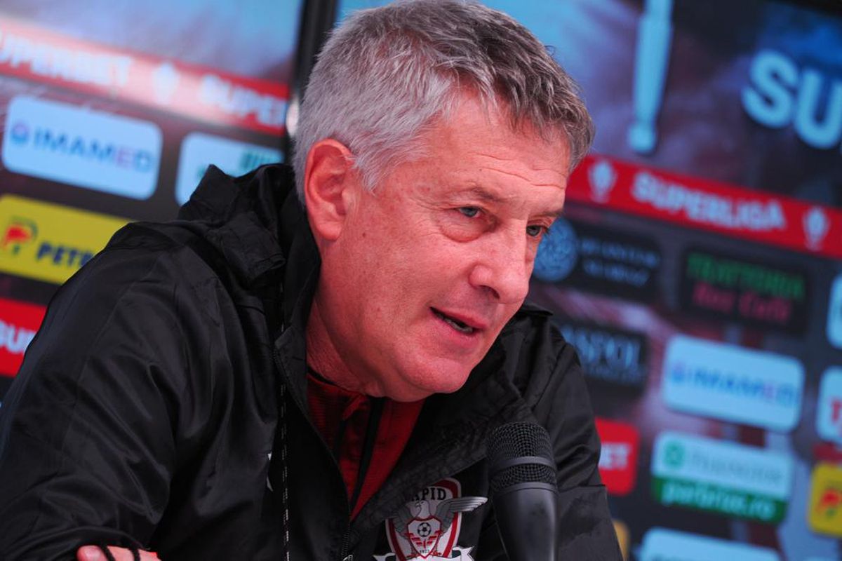 Moment neașteptat în conferința Rapidului » Bergodi și-a prezentat scuzele în numele elevului său: „Nu e corect!”