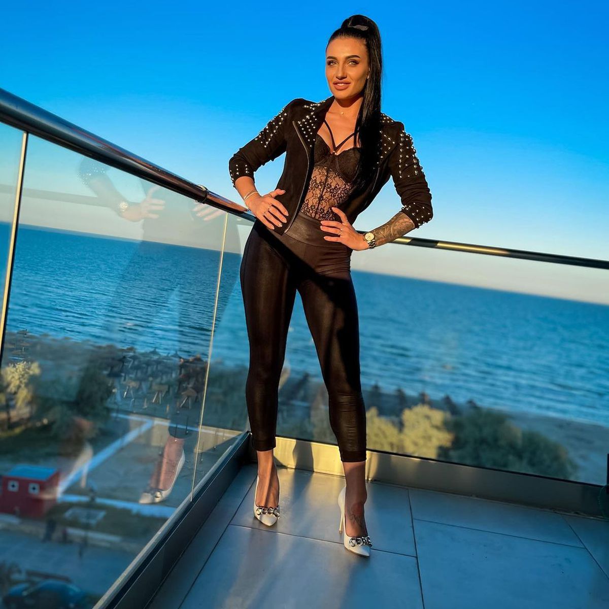 Ana Porgras, topless pe plajă la Survivor All Stars » ProTV a difuzat imaginile cu fosta gimnastă fără sutien