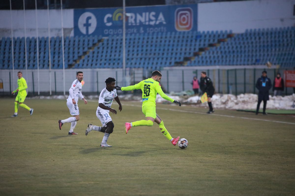 FC Botoșani - Poli Iași 2-1, în etapa #24 » Un gol marcat în prelungiri o duce pe Dinamo pe ultimul loc în Liga 1!